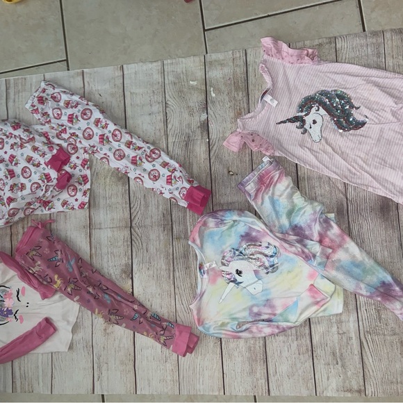 4T Pajama bundle (4 pair) - Picture 5 of 8